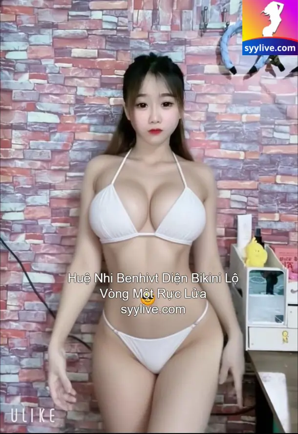 Huệ Nhi Benhivt Diện Bikini Lộ Vòng Một Rực Lửa 1