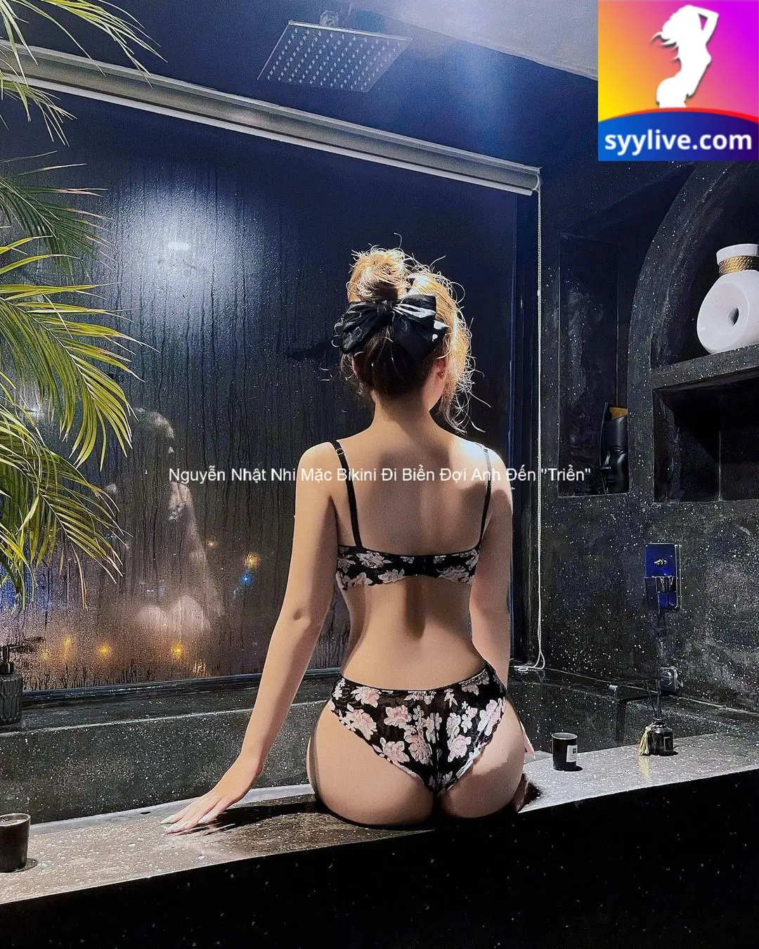 Nguyễn Nhật Nhi Mặc Bikini Đi Biển Đợi Anh Đến ''Triển'' 1